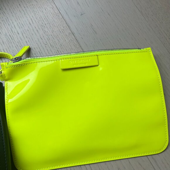 Givenchy Antigona Shopper Tote - Picture 7 of 7